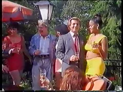 男マッサージの商品は素晴らしいと裸の女の子です av 女 動画