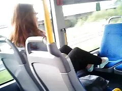 男は眠っている女の子と膣を舐め、その後情熱的な雌犬 完全 無料 動画 女性
