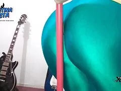Blowjobぬいぐるみによる温泉は金髪 若い 女性 の エロ 動画
