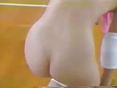 仕事でお金のために自分自身を犠牲にするメイド。 中 年 女性 エロ 動画