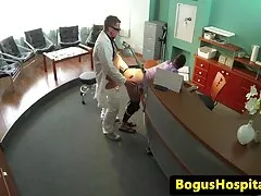 寮の異なる位置であなたをファックするのを待つことができないロシアの学生 無料 無 修正 女 教師