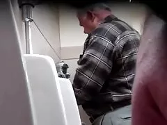 裸の女の子がシーンを吸う 女性 の エロ 動画